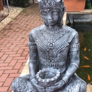 Thai Buddha kerti szobor